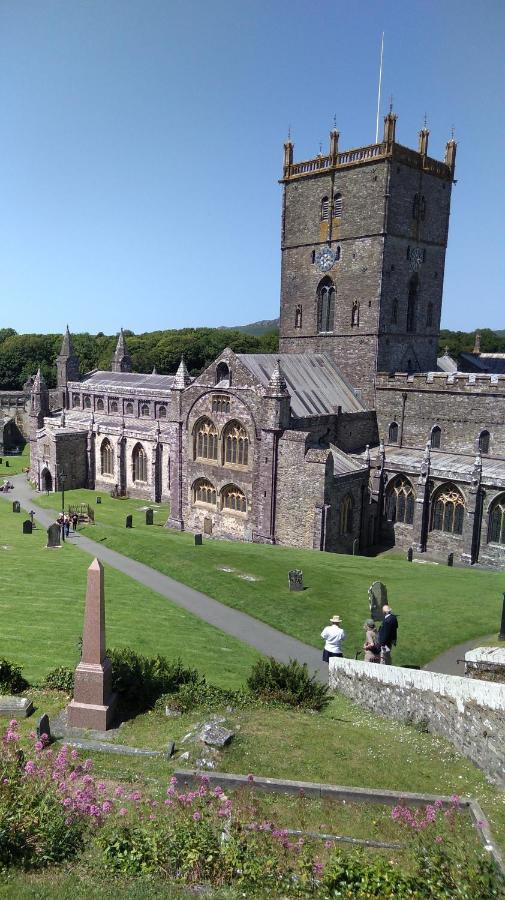 Ty R Pwmp Villa Haverfordwest Bagian luar foto